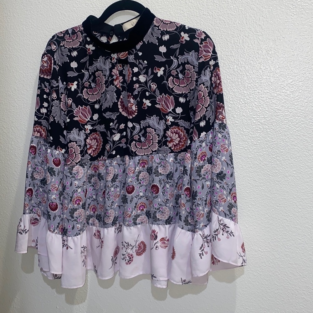 Loft Outlet Floral Bell Sleeve Velvet Collar Blouse